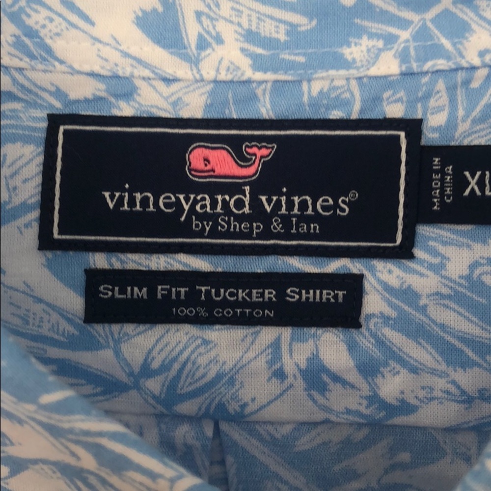 Vineyard Vines LS Tropical Leaf Button Down - Picture 4 of 4
